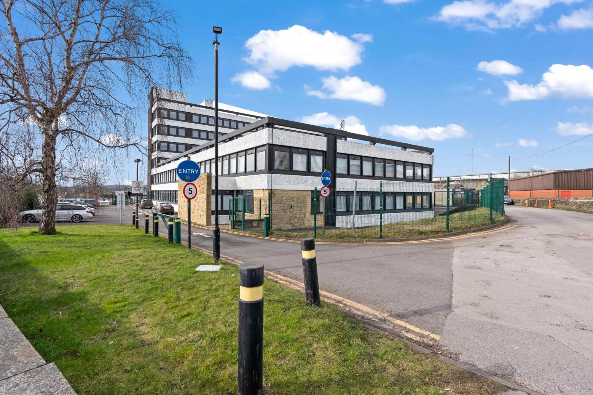 Modern 2-Bed Flat In Leeds Yeadon Exterior foto